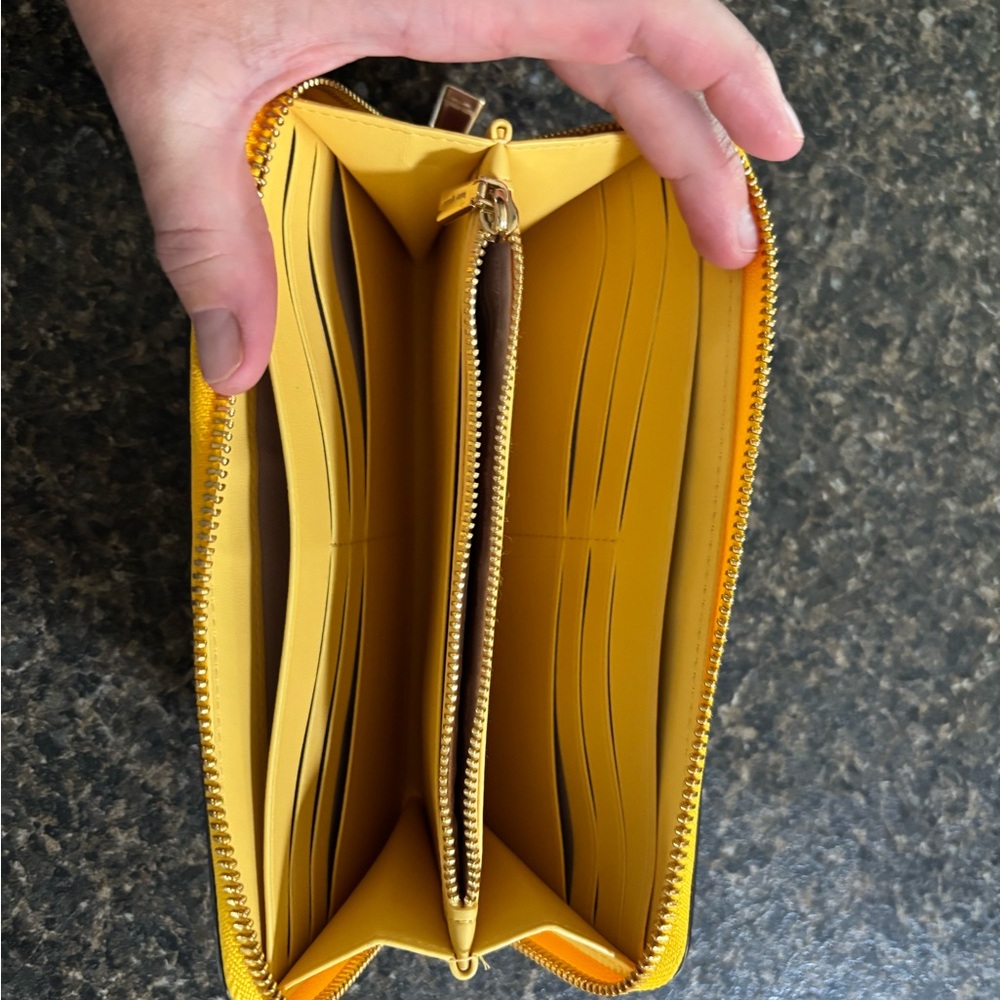 Floral Zip-Around Wallet - Picture 3 of 5
